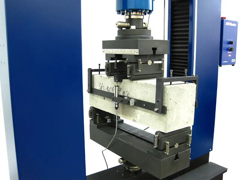 ASTM C1609 concrete test fixture on eXpert 2600