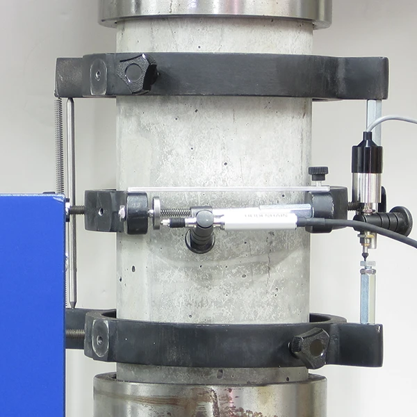 Image of compressometer assembly for ASTM C469