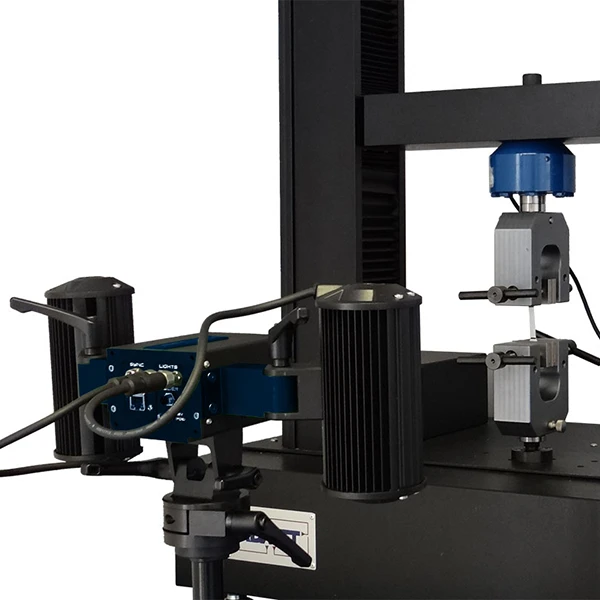 vex-video-extensometer-and-expert-2600 Image of VeX video extensometer and tensile test setup