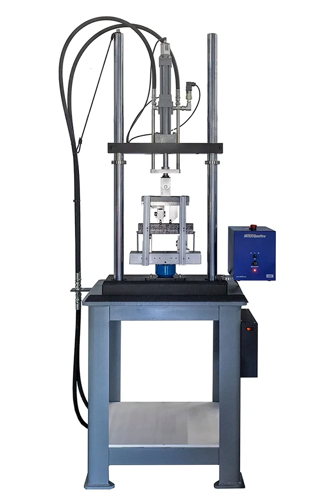 eXpert 1900 fatigue tester with bend fixture